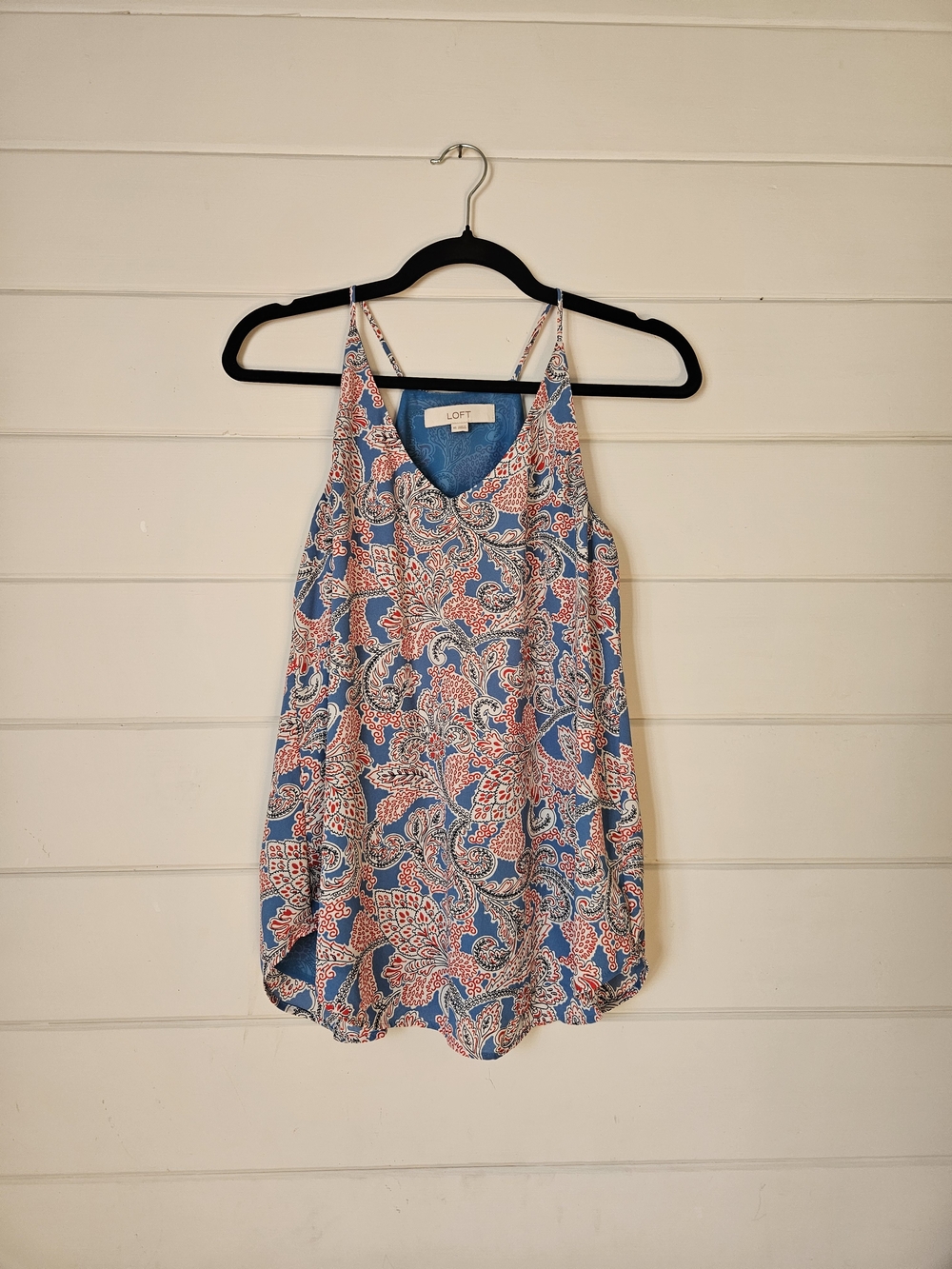 LOFT Blue & Coral Paisley V-Neck Cami (XS)